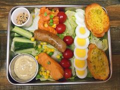 航母沙拉七选三-吃饼人西餐(南开店)