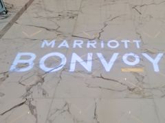 -上海宝华万豪酒店