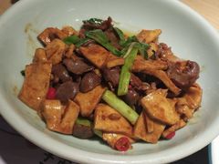 -关东小磨东北菜(上海长风大悦城店)