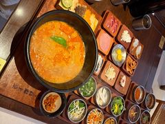 -银米·云南传统过桥米线(双廊黑金冠店)
