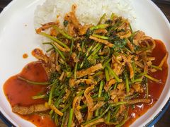 香辣肉丝盖饭-京玉菲饭店(李村店)