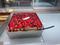 -洪小鹏生活美学馆(领SHOW天地店)