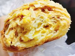 杏仁羊角-Dough&Joe团憩(瑞虹天地月亮湾店)