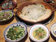 -洱火云南酸菜牛肉火锅(石景山当代商城店)