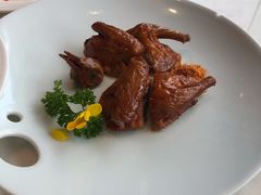 中山玻璃脆皮乳鸽-钱塘·粤点坊