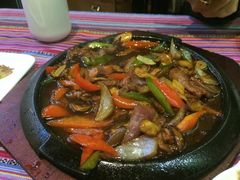 -香巴拉云南餐厅(华莱坞店)