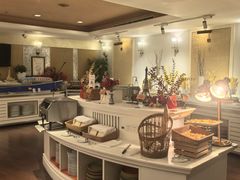 -深圳富苑皇冠假日套房酒店
