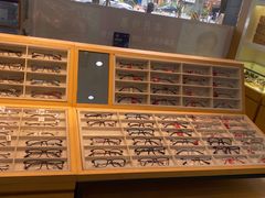 -光明眼镜·蔡司授权(徐泾店)