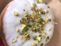 开心果甜甜圈-Tims天好咖啡·贝果(东方广场店)