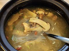 松茸鸡汤-湘阁里辣(沙井华润万家店)