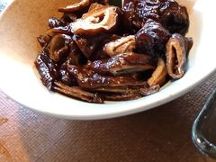 -三两三民谣咖啡清吧