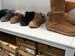 -UGG(燕莎奥特莱斯购物中心店)
