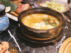 -山川小町·极番烧肉(新地假日广场店)