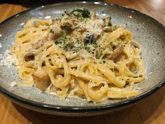 奶油培根意面-HELLO 27 意面·沙拉·帕尼尼