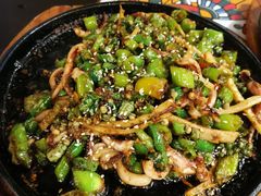 铁板鱿鱼筒-舌尖上的食缘花园主题餐厅
