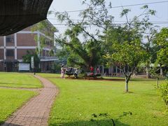 -侯臣咖啡文化村