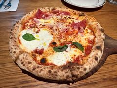 香肠拼夏威夷披萨-La Strada(安福路店)