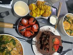 -W COLLECTIVE  DESSERT SHOP