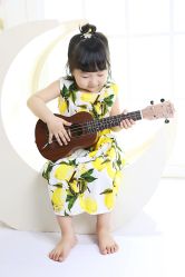 -现代经典婚纱摄影