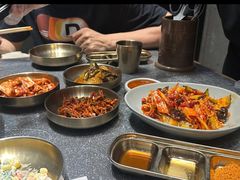 -草家酱蟹炭火烤肉店(珲春南路二店)
