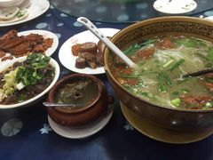 -桥香园云南过桥米线(金马碧鸡店)