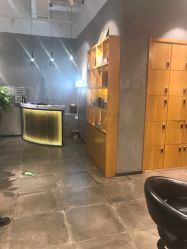 -时尚殿堂明星门店