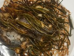 葱烤鸦片鱼头-新吉士·上海菜(浦东LCM置汇旭辉店)