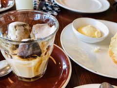 -ROAST coffee & eatery