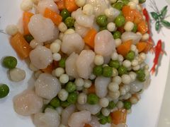 鸡头米炒虾仁-七的湖·晚芳亭·阳澄湖农家菜·大闸蟹(莲花岛店)