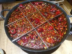 -白乐天毛肚火锅馆(解放碑店)