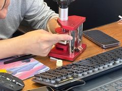 -鑫羽黄金首饰奢侈品回收鉴定