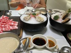 -红鼎豆捞·非遗鲍皇汤火锅(宝丰路店)