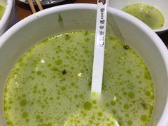-渝是乎川渝小炒(新世界百货望京店)