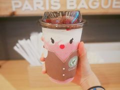 冰雪草莓酸奶奶昔-巴黎贝甜(国贸店)