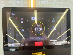 -Z&B Fitness Studio·Gym(前滩L+PLAZA店)