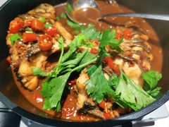 国道烧鱼-鄱阳湖·江西小炒·瓦罐煨汤(五道口店)