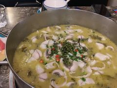 酸菜鱼锅-江南鱼捞(北仑银泰城店)