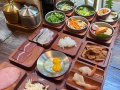 -银米·云南传统过桥米线(双廊黑金冠店)