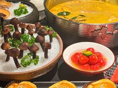 -鲜入唯煮·港式海鲜牛肉火锅(金宝街店)