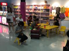-嘿哟动霸CHUA·新潮玩运动娱乐中心·蹦床滑冰团建乐园