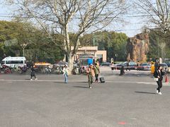 -上海市龙华烈士陵园