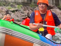 -安吉龙王山峡谷漂流