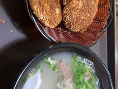 -万红路羊汤烧饼店(将台路店)
