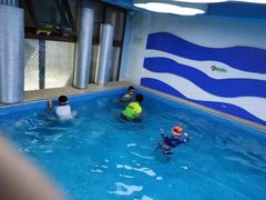 -蓝鲸国际少儿游泳训练中心(群力店)