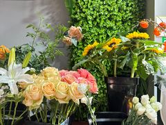 -何兮花店·气球派对鲜花店(马桥银春路万科城店)