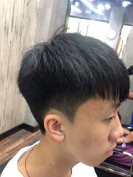 -首脑美发沙龙