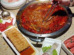 -茅草房·河畔园林火锅