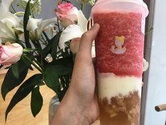 草莓酸奶金砖-沪上阿姨·精选茶饮(任丘华油商业街店)