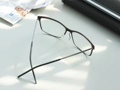 -目艮眼镜SHOWROOM(品牌集合店)