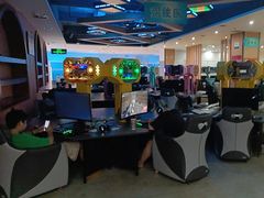 -外星熊·伊斯贝尔电竞店